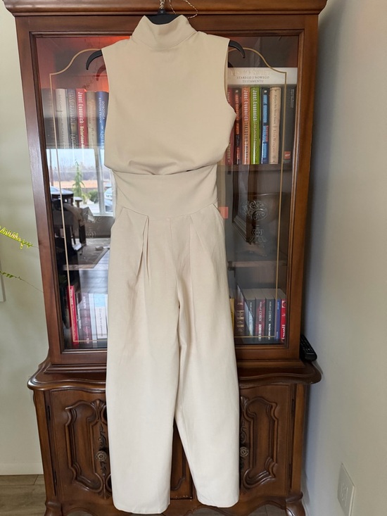 High-Waist Wide-Leg Sleeveless Jumpsuit in Light Beige - Picture 4 of 9